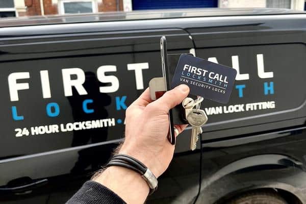 Van lock fitting in Luton